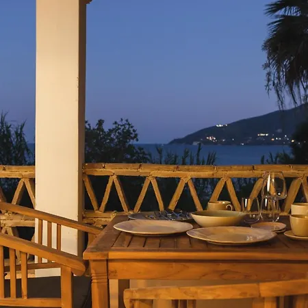 Private Apartment, Unique Location - Sea View * Литакия