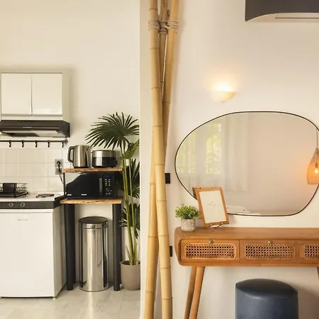 Private Apartment, Unique Location - Sea View Апартаменты *