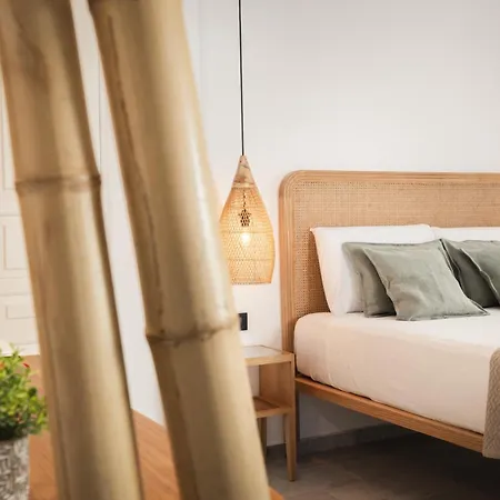 Private Apartment, Unique Location - Sea View