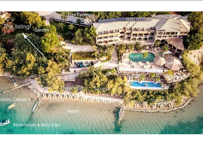 Private Apartment, Unique Location - Sea View דירה *