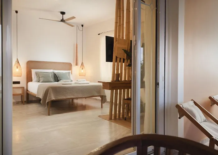 Private Apartment, Unique Location - Sea View Апартаменты Литакия
